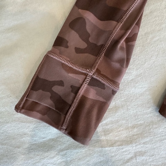 LULULEMON JACKET - Picture 2 of 4